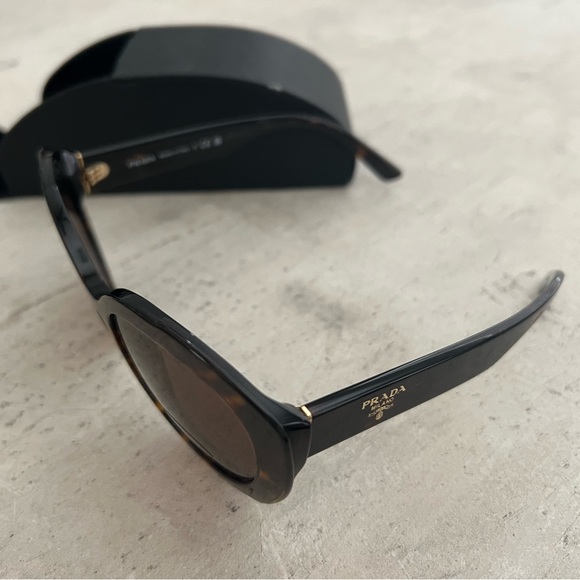 Prada Sunglasses - Picture 4 of 6